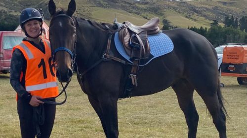 jess-murphy-standing-with-Mach-OMelley-b