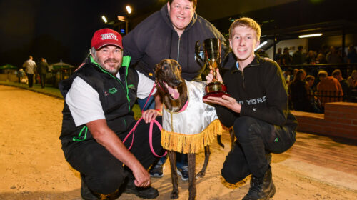 Jarick-Bale-with-the-Delbridge-family-af