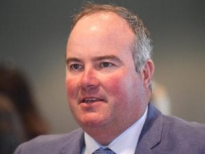 Sandbar squeezes into Slipper contention