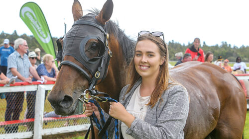 Cunneen-Meg-with-Mamma-Sans-RIS-500x280.