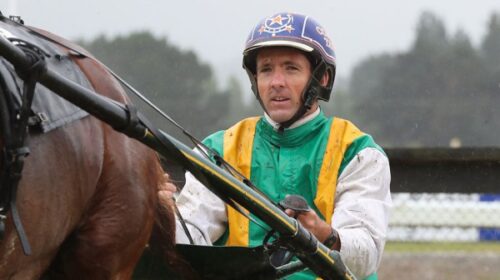 Kyke-Cameron-in-sulky-Natives-Inferno-bl