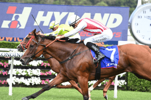 Passive Aggressive gets the head down in Challenge Stakes