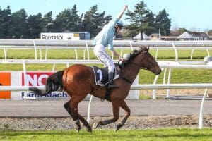 West Coast defends Grand National Steeplechase title